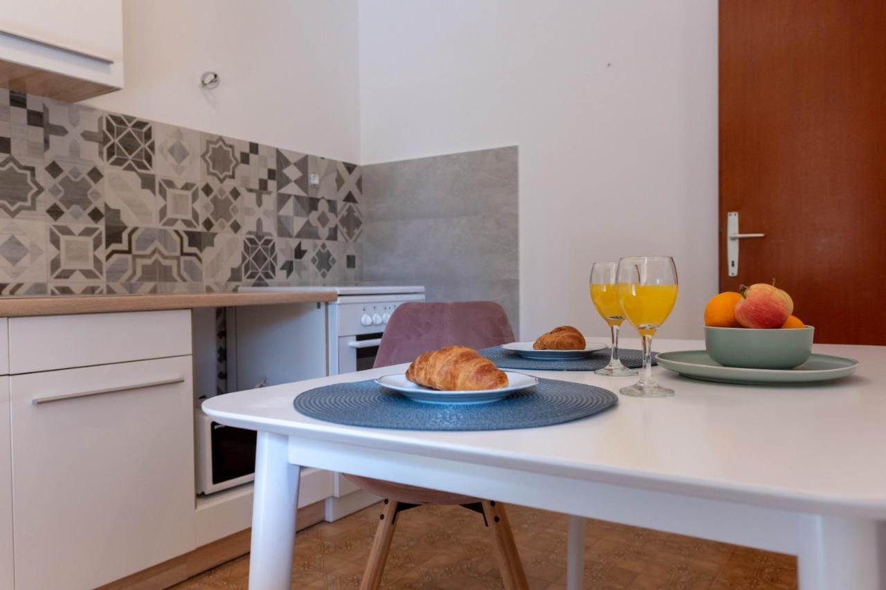 Apartman Duce Milka Duće Exterior foto